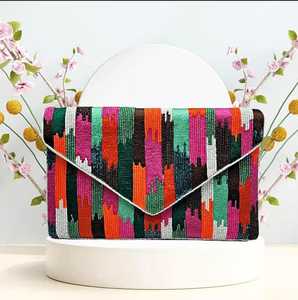 กระเป๋าถือคลัทช์ประดับลูกปัดสีบานเย็นสุดหรูพร้อมกระเป๋าสะพายข้างแบบนามธรรมประดับด้วยคริสตัลพลอยเทียมสำหรับทุกโอกาส - Product Image 1