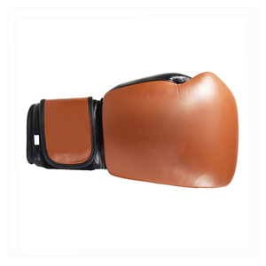 Gants de boxe en cuir de qualité supérieure à prix abordable pour jeunes, avec emballage personnalisé, idéaux pour l'entraînement et le kick-boxing, et dotés d'une fonction d'évacuation de l'humidité. - Product Image 4