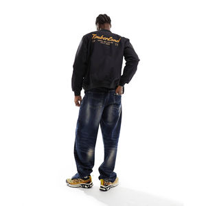 Veste de baseball classique pour homme avec logo personnalisé, broderie noire, veste universitaire pour couple, veste varsity - Product Image 4