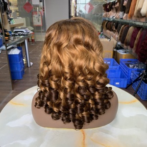 Perruques populaires en gros pour femmes, cheveux humains vietnamiens bouclés, 18 pouces, 5x5 Lace, Spring Curl, Super Double Drawn, sans colle - Product Image 1