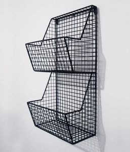 ชั้นวางเครื่องเทศเหล็กสไตล์อุตสาหกรรมพร้อมตะแกรงโลหะที่ให้ความทนทานและความดึงดูดใจในห้องครัวร่วมสมัย - Product Image 4