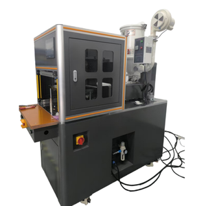 Machine de moulage basse pression pour connecteurs étanches, protection IP67, sans carbonisation - Product Image 1