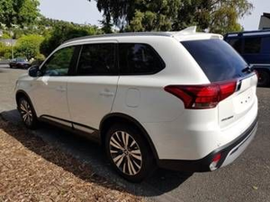 SUV 4x4 d'occasion 2.4 L essence automatique conduite à droite luxe 22 Km - Product Image 4