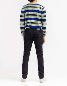 เสื้อสเวตเตอร์ไหมพรมผู้ชาย ดีไซน์ปี 2026 แฟชั่นฤดูใบไม้ร่วง-ฤดูหนาว ลายสามสี ทรงหลวม คอกลม แบบสวมหัว - Product Image 3