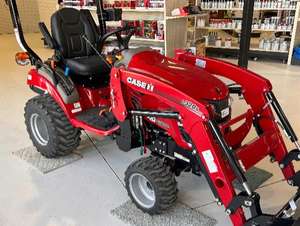 Tracteur compact avant et rétrocaveuse Mini CASE IH 20hp - Product Image 6