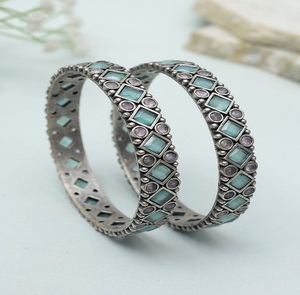 Brazaletes de piedra Nidhidra de alta calidad Recién llegado Accesorio de moda con gran descuento Proveedor directo Muy recomendado - Product Image 1