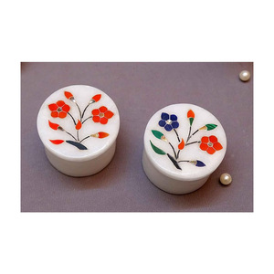 Boîte à bijoux ronde faite à la main en os avec une élégante incrustation de marbre pour les cadeaux et la décoration intérieure - Product Image 5