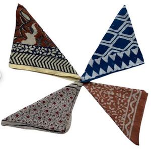 Bandana foulard personnalisé, impression numérique la plus récente, fait à la main, vente chaude, design tendance, foulards pour femmes, foulards de coiffeur - Product Image 1