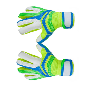 Service OEM Nouvelle qualité Fait à la main Meilleur produit Caoutchouc PU Cuir Imperméable Pourcentage Gants de gardien de but PAR AMAZING INDUSTRIES - Product Image 6