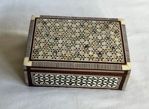 Boîte à bijoux luxueuse en nacre avec motifs uniques, parfaite pour la vente au détail en gros - Product Image 3