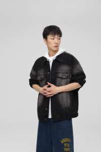 Veste en jean vintage sur mesure de style streetwear pour hommes, unisexe, lavée, surdimensionnée, noire, pour l'automne et l'hiver - Product Image 6