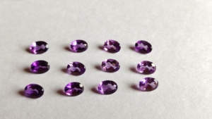 3A Qualité Facettes Améthyste Violet Quartz Lâche Pierres Précieuses 6x4mm Ovale Brillant Coupe Directe Usine Type Naturel Rose Perle Forme - Product Image 3