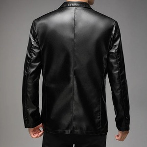 Chaqueta de PU de imitación informal de diseñador para hombre de grado superior, nueva colección de Otoño Invierno, abrigos negros para motocicleta, estampado de tela de lona fina - Product Image 3