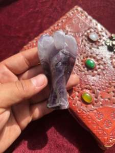 รูปปั้นอเมทิสต์รูปปั้นนางฟ้า3นิ้วที่ทำขึ้นอย่างชำนาญสง่างามสำหรับการรักษาฮวงจุ้ยบ้านสำนักงานขายส่ง - Product Image 4