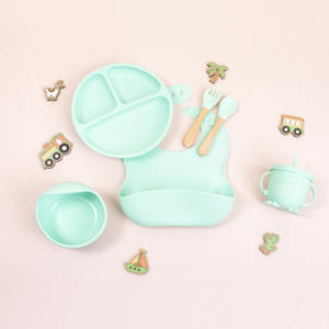 Lot <span class=keywords><strong>de</strong></span> 4 assiettes bébé en silicone avec ventouses, qualité alimentaire, pour l'alimentation des tout-petits et des enfants, vente en gros - Product Image 3