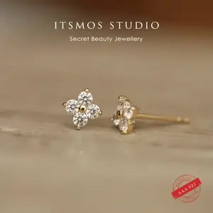Pendientes de Plata de Ley 925 con Baño de Oro de 18K y Circonita, Diseño de Flor, para Aniversarios y Ocasiones Especiales - Product Image 1