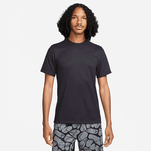 "Camiseta deportiva negra para hombre: tela de Jersey suave, ajuste relajado, 100% poliéster" - Product Image 1
