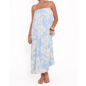 Vestidos de Mujer a la Moda, Diseñados para un Movimiento Suave y un Look Elegante, Creando un Estilo sin Esfuerzo para Cualquier Día, de la India - Product Image 6