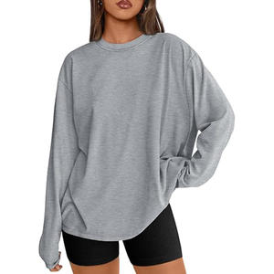 Vente en gros T-shirts femme unis à épaules tombantes surdimensionnés T-shirt ample en coton de couleur unie à col rond pour femme - Product Image 1