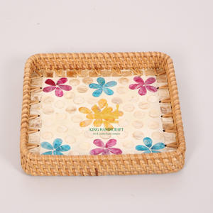 Panier de plateau de décoration de Table de bonbons de fruits de nacre de rotin carré écologique à la mode pour la décoration intérieure - Product Image 1