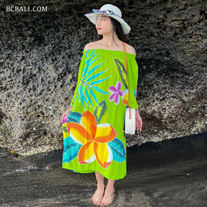 Artesanía de Bali con este vestido de playa de verano de rayón, pintado a mano por un artesano balinés de alta gama, que combina una vibrante artesanía. - Product Image 2