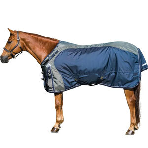 Couverture imperméable pour cheval en tissu Oxford 600D avec grande rabat de queue et doubles fermetures poitrine pour utilisation en extérieur - Product Image 1