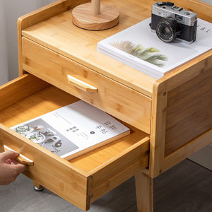 Table de chevet moderne de luxe Armoire de chevet en bois massif avec design élégant pour chambre élégante dans les appartements Meubles de maison - Product Image 3