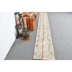 Alfombra Turca de 1.6x12.5 pies, Alfombra Vintage, Alfombra a Rayas Blancas y Rojas - Product Image 1