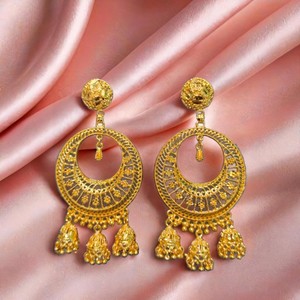 Conjunto de pendientes de diseño de moda con pendientes de estilo Jhumka chapados en oro de 22 quilates, joyería para mujer, ropa de exportadores indios - Product Image 1