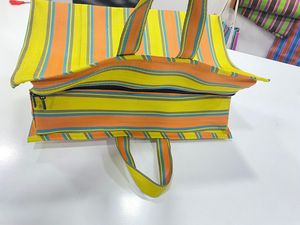 ถุงช้อปปิ้งไนลอนเป็นมิตรกับสิ่งแวดล้อมขนาดใหญ่พลาสติก PP โพลีโพรพิลีนรีไซเคิลนำมาใช้ใหม่ได้แถบตัวเลือกจำนวนมากอินเดีย - Product Image 4