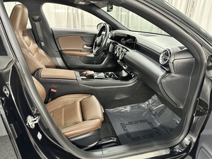Mercedes-Benz CLA 250 4MATIC 2022 Usado (LHD/RHD) - Product Image 4