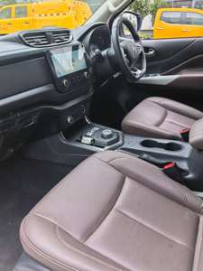 รถกระบะ SUV ตงเฟิง ปี 2024 พวงมาลัยซ้าย เครื่องยนต์ 6.1-8 ลิตร เกียร์อัตโนมัติ 4 ที่นั่ง หลังคาซันรูฟแบบพาโนรามา - Product Image 2