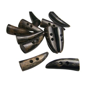 100% Handmade Product Natural Buffalo Horn Toggle <b>Button</b> Export Sale Buffalo <b>Button</b> Top Quality Ox Horn Clothes <b>Button</b> 2 Holes - Product Image 3
