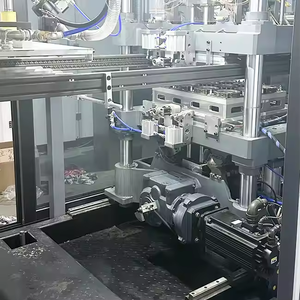 Máquina automática para hacer cajas de bandejas de plástico para comida - Product Image 3