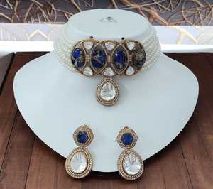 Conjunto de Collar Choker de Perlas Blancas con Piedras de Polka y Cobre, Diseño Único, Collar Tradicional Indio, Perfecto para Fiestas - Product Image 4