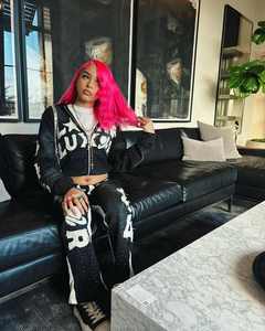 Sweatshirts à capuche personnalisés pour femmes Y2k Streetwear Distressed Hoodies Ensemble de sweats à capuche en coton épais brodé avec patch lavé - Product Image 2