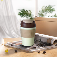 Tasse à café classique à double paroi de 12oz du fabricant, étanche à large ouverture avec double bec de paille, bouteille sous vide à logo personnalisé