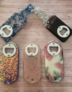 ที่เปิดขวดทำจากเรซิ่นทำด้วยมือพร้อมรูปลักษณ์ที่หรูหราเหมาะสำหรับเป็นของขวัญในงานแต่งงานวันเกิดและงานเฉลิมฉลองวันหยุด - Product Image 3