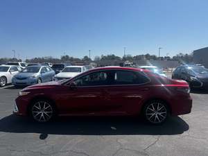 Toyota Camry Híbrido XLE 2023, Sedán con Tracción Delantera, Turbo, Automático, Asientos de Cuero, Techo Corredizo, Faros LED y Luces Diurnas, Pantalla Táctil - Product Image 2