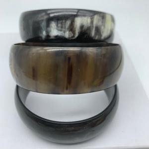 Pulsera de Cuerno de Búfalo de Diseño para Mujer |   Brazaletes Elegantes Hechos a Mano - Product Image 4