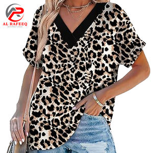 เสื้อยืดลำลองพิมพ์ลายเสือดาวสำหรับผู้หญิงเสื้อโพลีเอสเตอร์แฟชั่นดีไซน์ว่างเปล่าโลโก้กลางแจ้งมีลวดลาย - Product Image 1