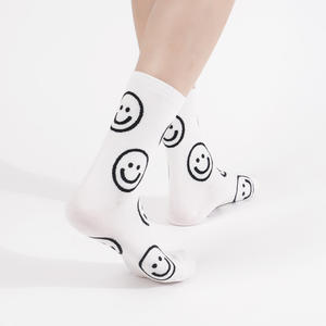 Calcetines de Algodón para Mujer, Transpirables, Casuales, con Diseño de Dibujos Animados, Calcetines Coreanos para Uso Diario - Product Image 2