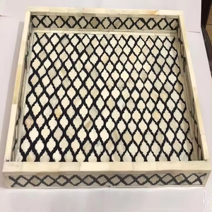 Bandeja de servicio con incrustaciones de fregona de hueso hecha a mano más vendida con juego de soporte Decoración del hogar a precio mayorista por Crescent Crafts - Product Image 1