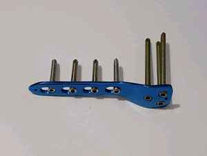 Placas Óseas Veterinarias de Acero Inoxidable BISONS WHOLESALE |   Kit de Implantes para Cirugía Ortopédica Animal con Certificación CE y 1 Año de Garantía - Product Image 3