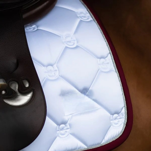Alfombrilla de sillín de caballo inglés transpirable de alto rendimiento, forro suave, tela acolchada duradera para comodidad y rendimiento, almohadillas de sillín - Product Image 5