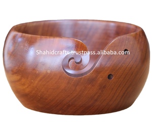 Bol de fil en bois écologique fait à la main design traditionnel personnalisable pour le tricotage - Product Image 6