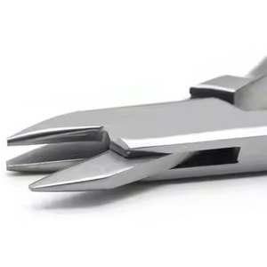 Alicates Ortodónticos de Alta Calidad de 3 Mordazas, Instrumentos Quirúrgicos Dentales con Doble Resorte para Doblar Alambres, Alicates de 3 Puntas - Product Image 5