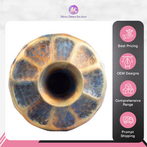 Large gamme de produits Meilleure vente Vase à fleurs en laiton antique semi-brillant-Vase en métal doré artisanal pour la décoration de la maison et de la chambre - Product Image 2