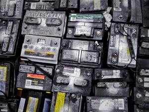 Drained <b>Lead</b> Battery/Plate Scraps & <b>Lead</b> <b>Ingot</b> 99.97% - Product Image 2