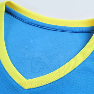 ชุดฟุตบอลแขนสั้นระบายอากาศดีไซน์ใหม่ล่าสุดจากโรงงานผู้ผลิต สำหรับฤดูหนาว คุณภาพสูง ปรับแต่งได้ - Product Image 3